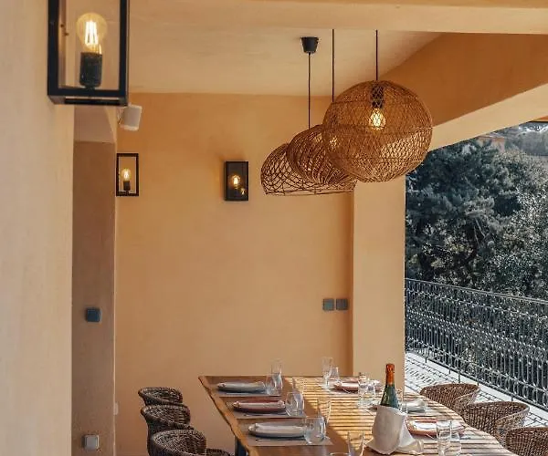 Joia Tropez 圣特罗佩