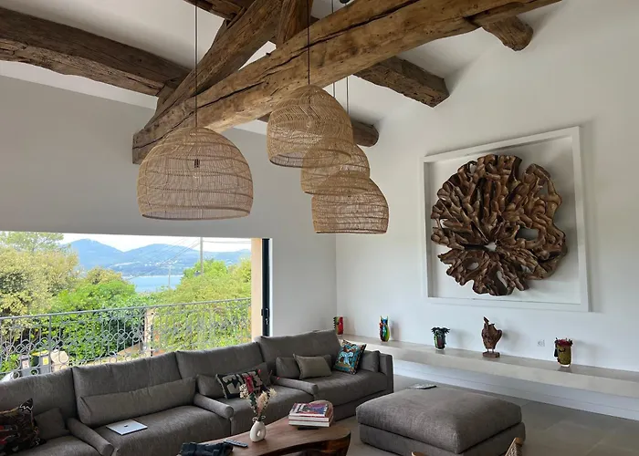 Joia Tropez 圣特罗佩